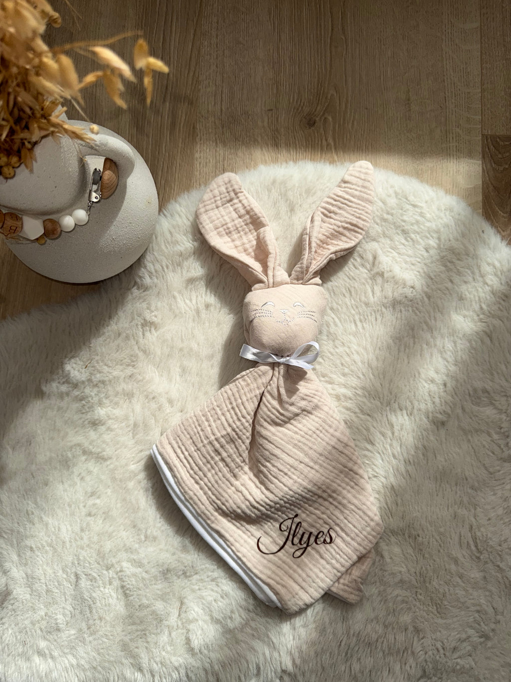 Doudou personnalisé avec le prénom de bébé