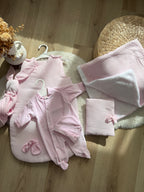 Pack Naissance Complet personnalisé – Doudou + Plaid + Protège Carnet + Gigoteuse + Tenue de Naissance velours 3 pièces